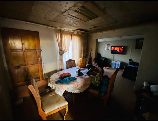 2 BEDROOM HOUSE FOR SALE IN KATLEHONG SOUTH